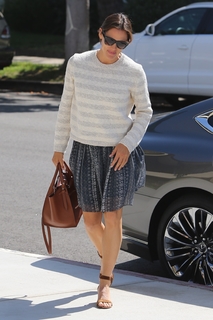 Jennifer Garner feet photo thumbnail