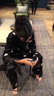 Kendall Jenner feet photo thumbnail