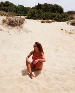 Paula Echevarría feet photo thumbnail