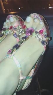 Alaine Crissiê feet photo thumbnail