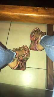 Alaine Crissiê feet photo thumbnail