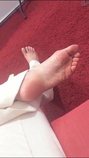 Alaine Crissiê feet photo thumbnail