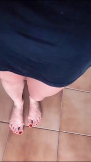 Alaine Crissiê feet photo thumbnail