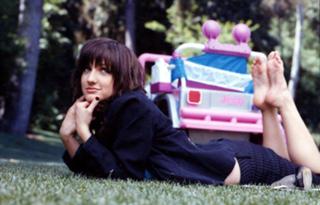 Ashlee Simpson feet photo thumbnail