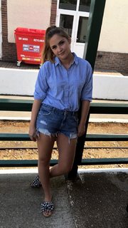 Jacqueline Jossa feet photo thumbnail