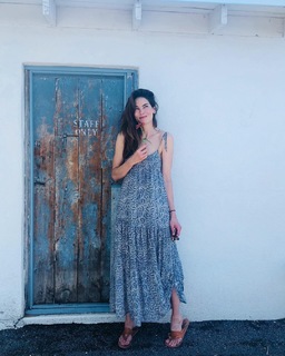 Michelle Monaghan feet photo thumbnail