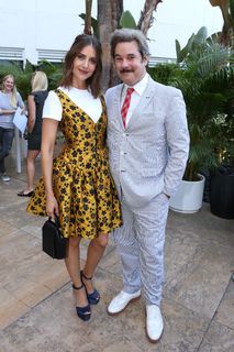 Alison Brie feet photo thumbnail