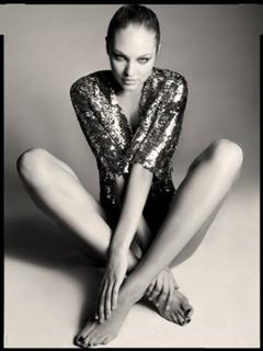 Candice Swanepoel feet photo thumbnail