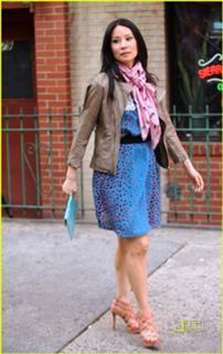 Lucy Liu feet photo thumbnail
