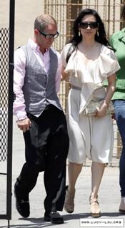 Lucy Liu feet photo thumbnail