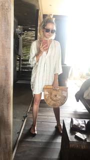 Ashley Tisdale feet photo thumbnail