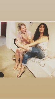 Salma Hayek feet photo thumbnail