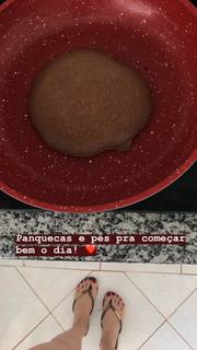 Alaine Crissiê feet photo thumbnail