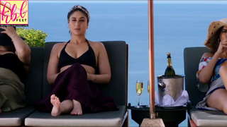 Kareena Kapoor feet photo thumbnail