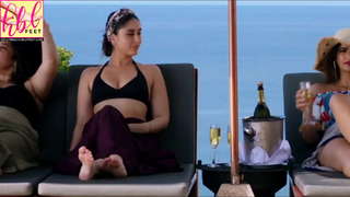 Kareena Kapoor feet photo thumbnail