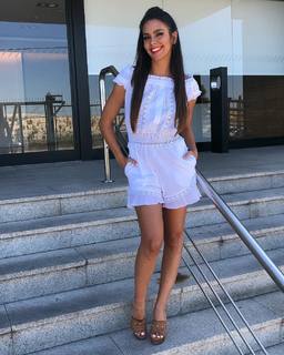 Cristina Pedroche feet photo thumbnail