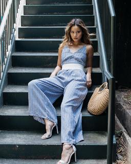 Jamie Chung feet photo thumbnail