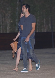 January Jones feet photo thumbnail