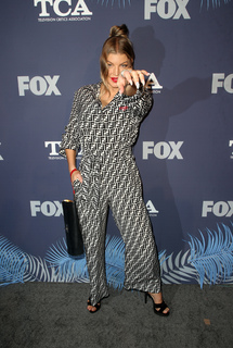 Fergie feet photo thumbnail