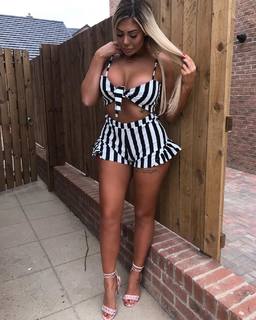 Chloe Ferry feet photo thumbnail