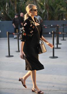 Kate Upton feet photo thumbnail