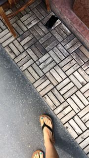 Emma Lovett feet photo thumbnail
