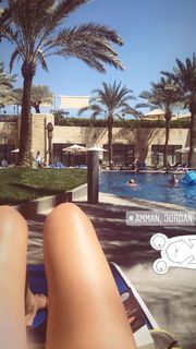 Ana de Armas feet photo thumbnail