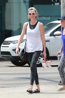 Charlize Theron feet photo thumbnail