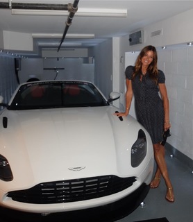 Kelly Bensimon feet photo thumbnail