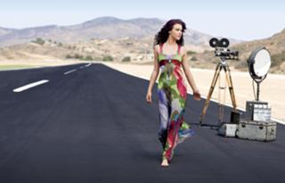 Joss Stone feet photo thumbnail