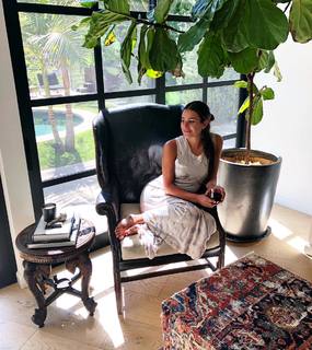 Lea Michele feet photo thumbnail