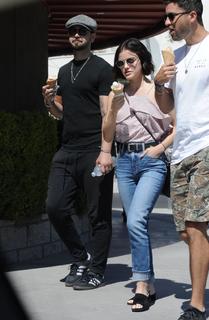 Lucy Hale feet photo thumbnail