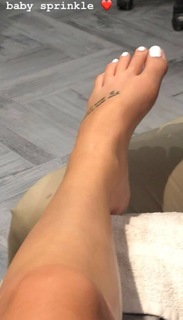 Corinna Kopf feet photo thumbnail