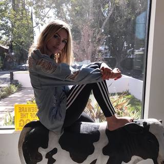 Corinna Kopf feet photo thumbnail