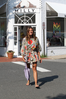 Kelly Bensimon feet photo thumbnail