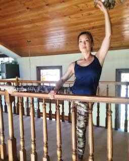 Ming-Na Wen feet photo thumbnail