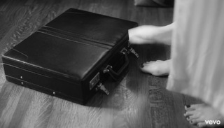 Mary Elizabeth Winstead feet photo thumbnail