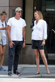 Uma Thurman feet photo thumbnail