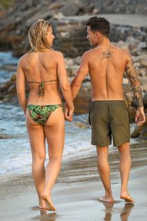 Gemma Atkinson feet photo thumbnail