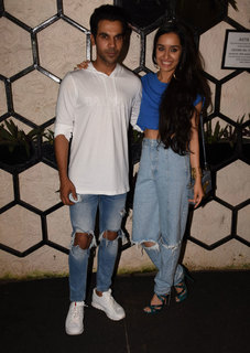 Shraddha Kapoor feet photo thumbnail