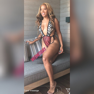 Angela Simmons feet photo thumbnail