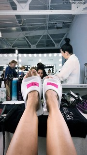 Sara Sampaio feet photo thumbnail