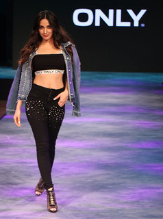 Kiara Advani feet photo thumbnail