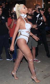 Jelena Karleusa feet photo thumbnail