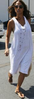 Halle Berry feet photo thumbnail
