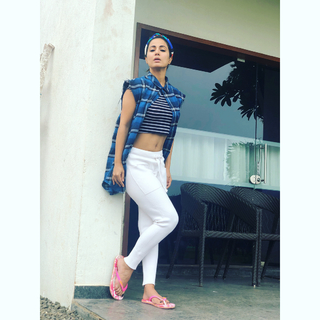 Hina Khan feet photo thumbnail