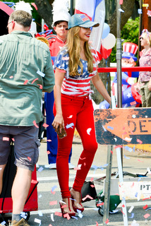 Sofía Vergara feet photo thumbnail