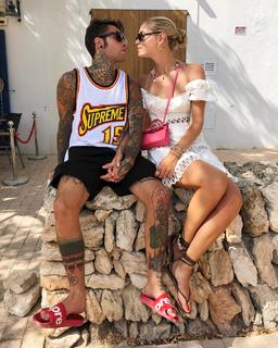 Chiara Ferragni feet photo thumbnail