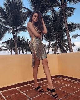 Xenia Tchoumitcheva feet photo thumbnail