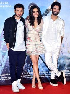 Shraddha Kapoor feet photo thumbnail